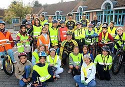 Het Jong Cycling Team Vlaanderen verkende de fietsroutes van de schoolroutekaart met de leerlingen van Jongslag. Yvan De Saedeleer