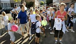 Traditioneel nemen ook heel wat schoolkinderen deel aan de Wuitensmarsen. Paul De Malsche<br>