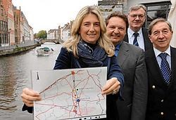 Mercedes Van Volcem en Patrick De Klerck, William De Groote (rechts) en Jean-Marie<br> De Plancke (achteraan) hebben nu al kritiek op het Neptunusplan dat vandaag wordt voorgesteld. Michel Vanneuville