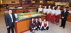 In De Wok van Antwerpen kan je met zeshonderd mensen wokken. <br>Koen Fasseur <br>