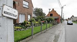 De dagvaarding van ex-burgeemeester Frank Beke voor het ongeval in de Desteldonkse Nokerstraat (foto) steunt op een recent vonnis waarbij de burgemeester van Damme mee verantwoordelijk werd geacht voor een dodelijk ongeval op een slecht verlicht kruispunt