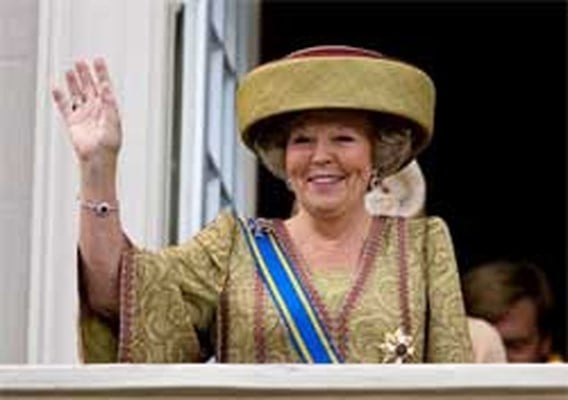 Kindertekeningen Nederlandse koningin onder de hamer