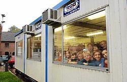 De leerlingen van de muziekacademie krijgen voorlopig les in een container. David Stockman