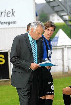 Manager Daniël De Paepe wil<br> de eigen supporters <br>niet in de steek laten.<br>Erik Westerlinck