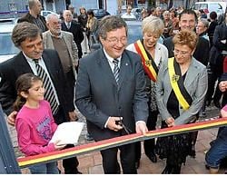 Op de foto van links naar rechts gemeentesecretaris Luc De Leersnyder, gedeputeerde Dirk Defauw, burgemeester Griet De Roo, OCMW-voorzitter Linda Wyckstandt en schepen Marc De Muynck. Frank Meurisse<br>