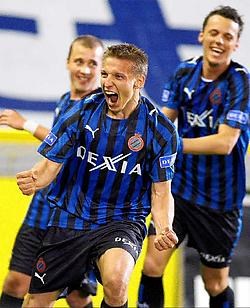 Wesley Sonck bewijst zijn meerwaarde voor Club met zijn eerste doelpunt in bijna anderhalf jaar. Photo News<br>