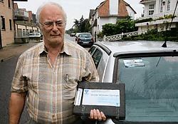 Ludo De Cock van de Minder Mobielen Centrale kreeg van de Brugse rechtbank een veroordeling voor fout parkeren. Peter Maenhoudt<br>