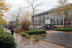Het zwembadcomplex gaat hoe dan ook tegen de vlakte. Lily Leys<br>