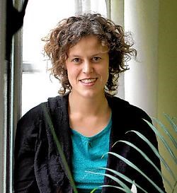 Geralda De Vos organiseert de Nederlandse taallessen.<br>Herman Ricour<br>