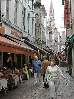 Achter de gevels in de Beenhouwersstraat worden vaak sociale wetten overtreden.Herman Ricour