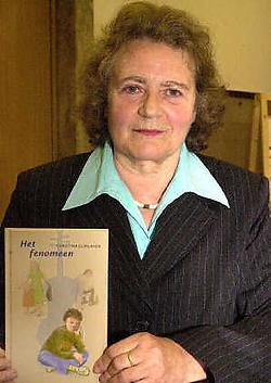 'Wie het in de literaire wereld wil maken, moet van zich laten horen', zegt Christina Guirlande. Luc Verstraeten