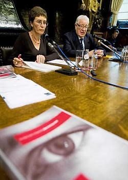 Armand Vandeplas (rechts): 'Mensen kunnen zelfs persoonlijk naar mij stappen en dan geef ik hun naam niet aan de andere leden van het integriteit-<br>bureau.'<br> Wim Kempenaers