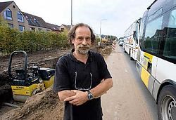 Mark Verlinden klaagt de onveiligheid aan tijdens de werken aan de Liersesteenweg.<br>Jef Collaer<br>