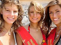 Delphine Vermeersch, Jade Van De Walle en Charlotte Van de vijver mogen beginnen te dromen van het kroontje. rr<br>