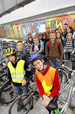 Het Onze-Lieve-Vrouwcollege campus Grotenberge beschikt over een nieuwe fietsenstalling. David Stockman<br>