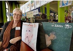 Jozé Kuypers: 'Een jaar na de verbouwing van de bibliotheek merken we heel goed wat voor een zegen dit is.'<br> Paul De Malsche