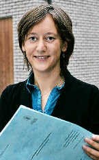 Anouk Vermeyen bestudeert de immomarkt.Kms<br>