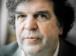 A.F.Th. Van der Heijden wint met 'Het schervengericht' zijn tweede AKO Literatuurprijs.Merlijn Doomernik<br>