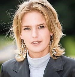 Joyce Van Nimmen. Gary Breyssem