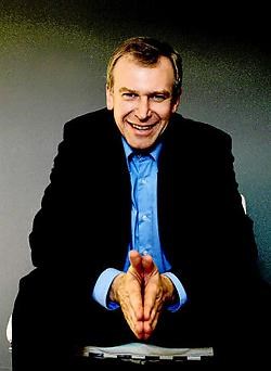 Formateur Yves Leterme stak zijn nek uit door een onderhandelingskader voor te stellen met Vlaamse toegevingen.kb<br>