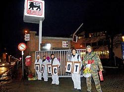 Het Vlaams Palestina Komitee eist dat Delhaize stopt met de verkoop van producten uit Israël. Herman Ricour<br>