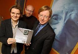 Bernard Bruggeman (rechts), Patricia Claessens en Linus Vanlaere: 'Sterven behoort tot het leven in een zorgcentrum.' Patrick Holderbeke