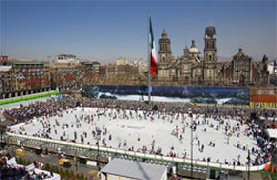 Schaatsen in T-shirt in Mexico-stad