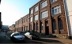 De oude school in de Pastorijstraat gaat pas tegen de vlakte als alle verenigingen een nieuw onderkomen hebben. Eddy Van Ranst