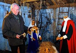 Pierre Vanderschommen hoopt dat de vandalen die het beeld van Jozef stuksloegen snel worden gevat. <br>Ton Wiggenraad
