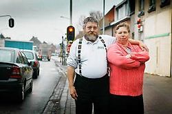 Hendrik Mondelaers en zijn vrouw Anna De Vroe wonen hier nog graag, maar voelen zich 's nachts toch niet meer op hun gemak. <br>Inge Van den Heuvel