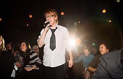 Of je nu op de tiende rij zat of niet, Reborn dook regelmatig de zaal in. Alsof hij in een overvol sportpaleis voor jou alleen optreedt. Gregoire <br>De Poorter<br>