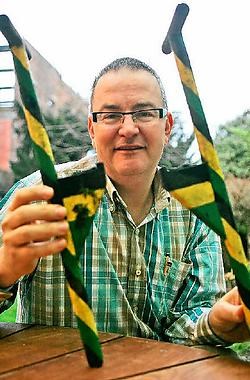 Burgemeester Eddie De Block: 'In 2008 bereidt Merchtem de grote steltenlopersstoet van het daaropvolgende jaar voor.' Koen Merens<br>