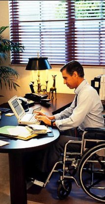 Tegen 2010 wil minister Bourgeois 4,5 procent gehandicapten aan het werk bij de Vlaamse overheid. pn<br>