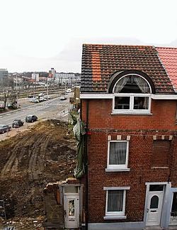 Het huis Wynants is het laatste dat overeind blijft in de te onteigenen zone.Johan Van Cutsem<br>