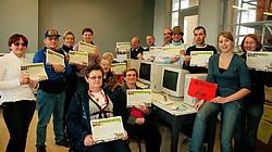 De redactie of 'redakse', een groep van veertien bezoekers van De Kring, vergadert sinds begin september elke woensdag.Vacas<br>
