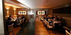 Het interieur van Mange-Tout is trendy en rustgevend. gre <br>