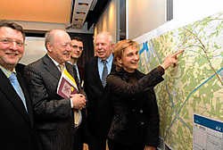 De burgemeesters van Damme, Brugge en Knokke-Heist zijn eensgezind met Minister Hilde Crevits over het nieuwe tracé voor de AX-verbinding. Michel Vanneuville<br>