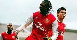 Emanuel Adebayor had met twee doelpunten een belangrijk aandeel in de zege van Arsenal tegen Fulham. epa<br>