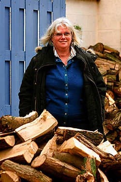 Margaretha Guidone (SP.A) stapt gefrustreerd uit het hectische politieke leven en trekt naar Canada. Op zoek naar zuivere lucht. Pol De Wilde<br>