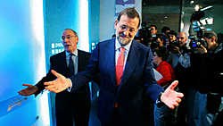 Mariano Rajoy (centraal), partijleider van de Partido Popular, weerde Alberto Ruiz-Gallardon, de burgemeester van Madrid, van de kieslijst.afp<br>