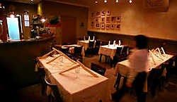 Delphi is een klein gezellig restaurant zonder bombastische pilaren. Yorick Jansens<br>
