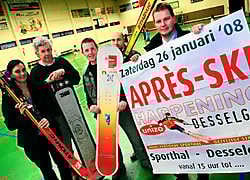 Bart Debels en het bestuur van Unizo ruilen voor de derde editie van Après-Ski de traditionele feesttent voor de ruimere sporthal. Patrick Holderbeke