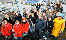 De groep jongeren die binnenkort naar Banjul vertrekt, kwam bijeen op de vroegere IJslandvaarder Amandine. Peter Maenhoudt