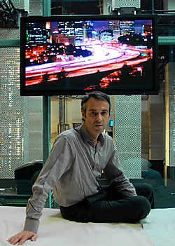 Ivo Van Hove: 'Ik geloof in kunst die ons een blik achter de dingen gunt, die subversief durft te zijn.' mh <br>