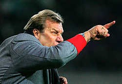 Johan Boskamp: 'Laat het dipje van Anderlecht nu nog maar duren tot na de competitiematch van zaterdag.'photo news<br>