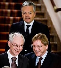 Herman Van Rompuy (l.), Guy Verhofstadt en Didier Reynders (achteraan) op 15 november 2007. wdk<br>