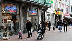 Voortaan mogen ook winkels aan de kust enkel openblijven op zondag als ze deelnemen aan een evenement. Norbert Minne