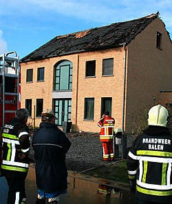 Op het ogenblik van de inslag was er niemand thuis. <br>Louis Verbraeken