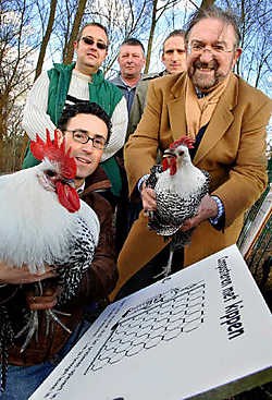 Schepen van Milieu Stefaan Devleeschouwer, compostmeesters Filip Flamée en Guy Spitaels, milieuambtenaar Sandy Casieris en burgemeester Herman De Croo zijn ingenomen met de nominatie van Brakel als voorbeeldige compostmaker. David Stockman
