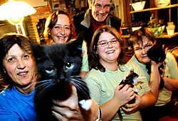 Monica Sormann, Jean De Lafonteyne, Els Dubois, Carine Depriester, Els Reynaert, Ghislaine Baert en Verda De Temmerman vinden dat de eigenaars en de stad hun verantwoorde-<br>lijkheid moeten dragen. <br>David Stockman